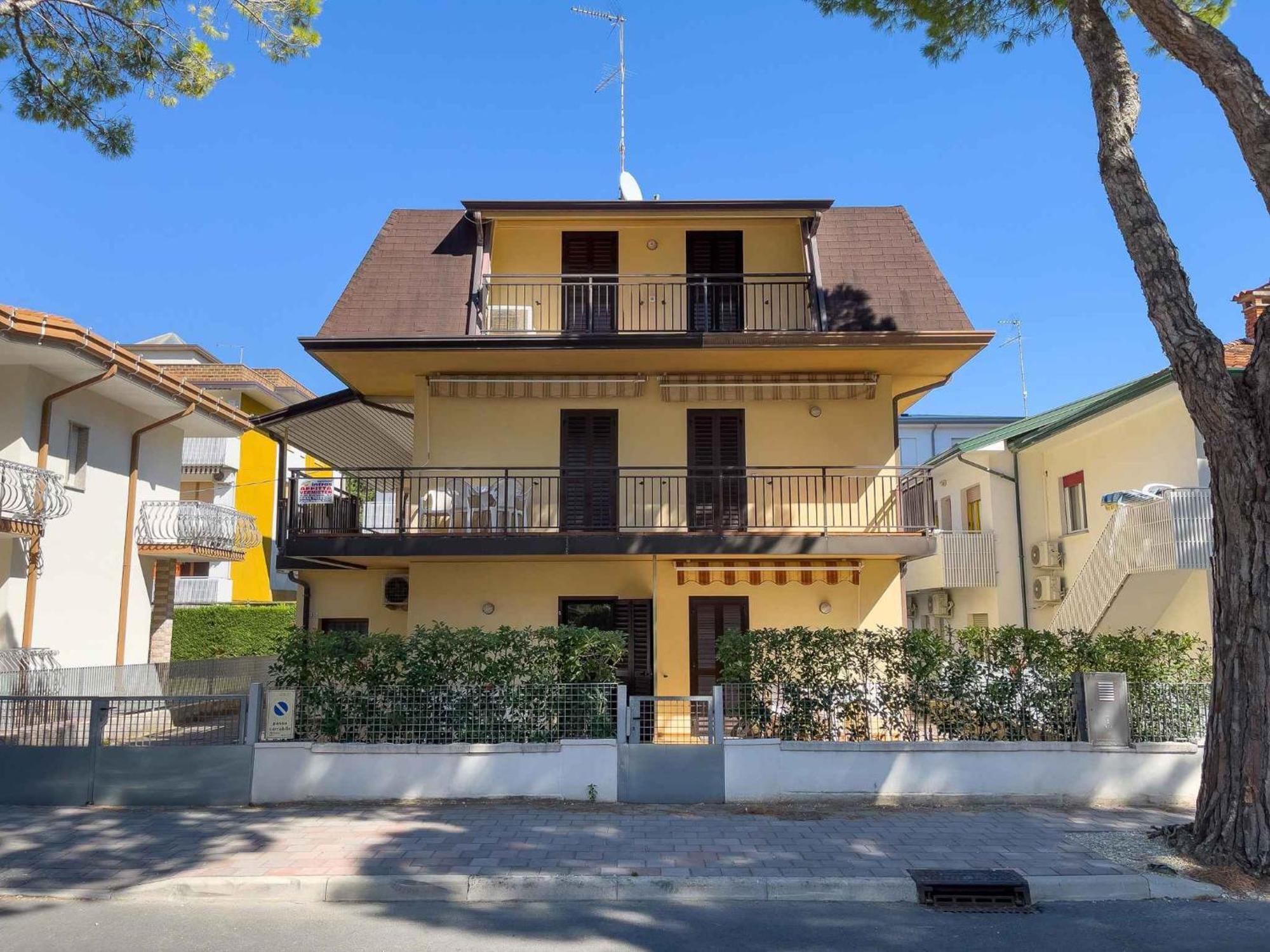 Apartments In Lignano Sabbiadoro 39726 Bagian luar foto